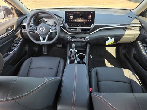 New 2025 Nissan Altima 2.5 SR w/ SR Premium Package image 7