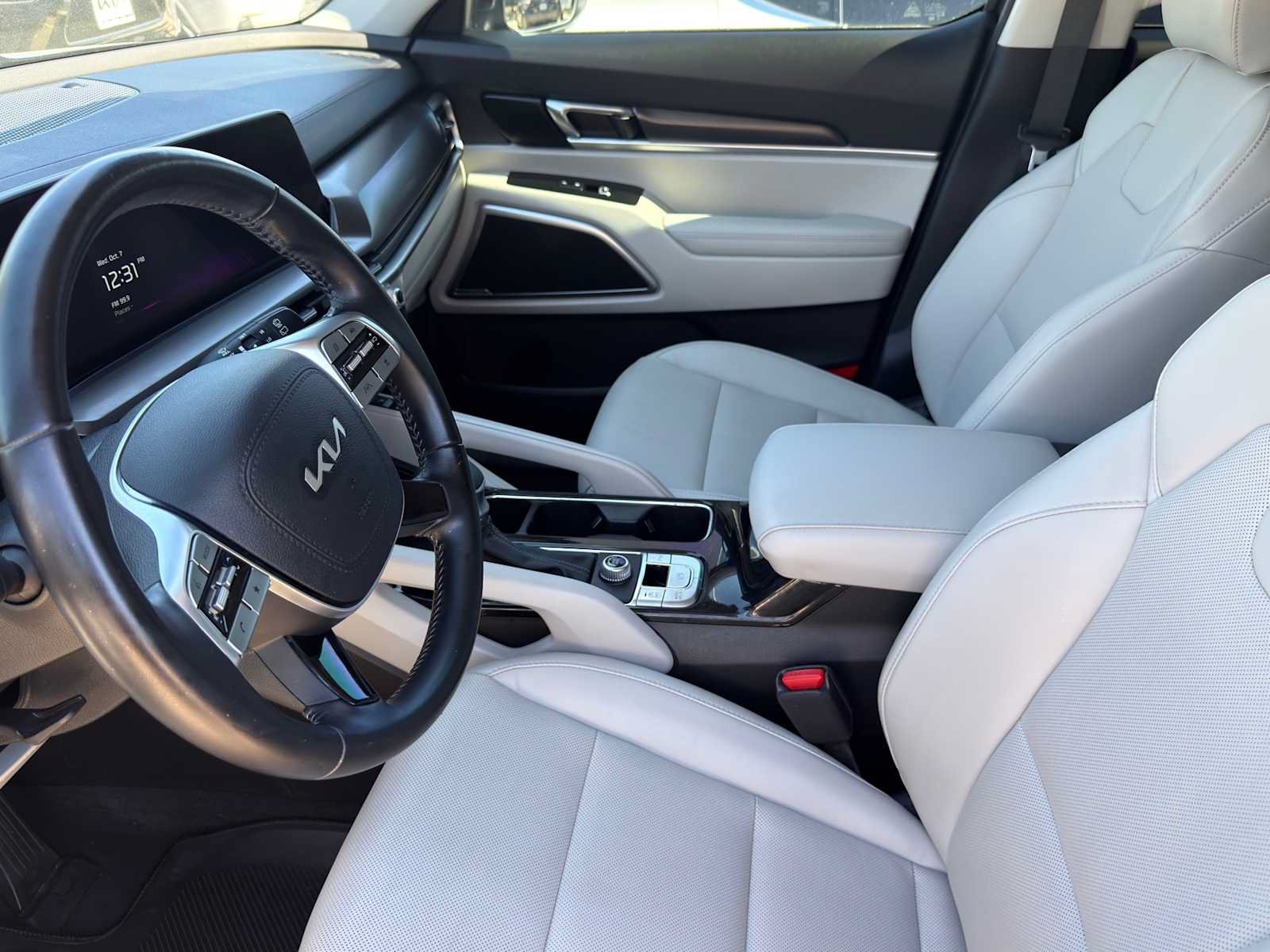 Used 2023 Kia Telluride S w/ S Sunroof Package FWD image 9