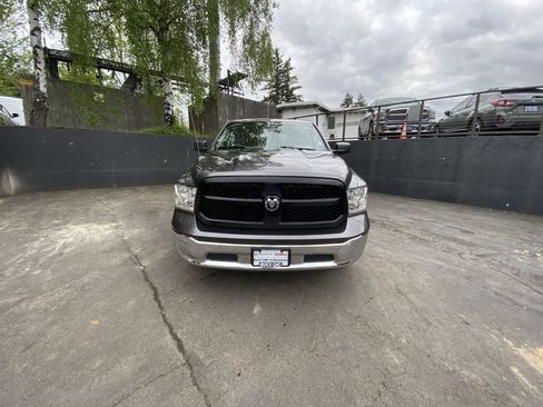 Used 2017 RAM 1500 Express AWD/4WD image 9