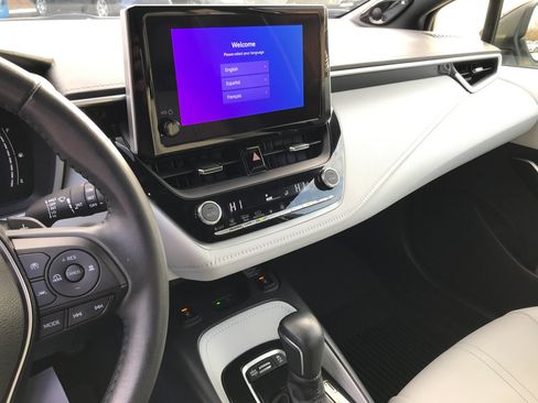 Certified 2024 Toyota Corolla XSE image 17