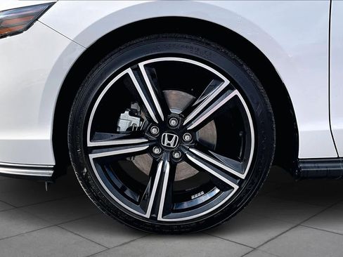 Used 2025 Honda Accord Sport image 11