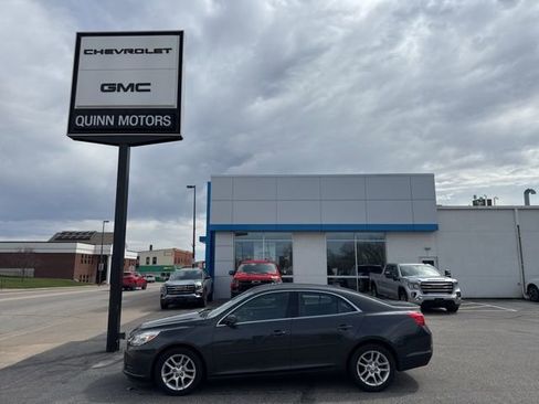 Used 2014 Chevrolet Malibu LT w/ Power Convenience Package image 2