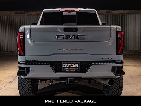 Used 2024 GMC Sierra 3500 AT4 w/ AT4 Premium Plus Package image 8