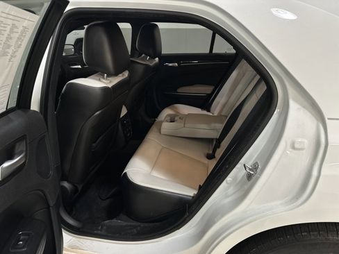 Used 2018 Chrysler 300 S w/ Safetytec Plus Group image 8