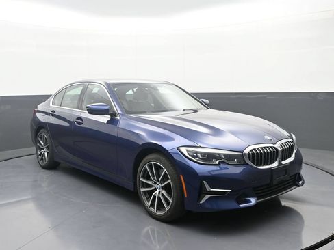 Used 2020 BMW 330i xDrive Sedan AWD/4WD image 3