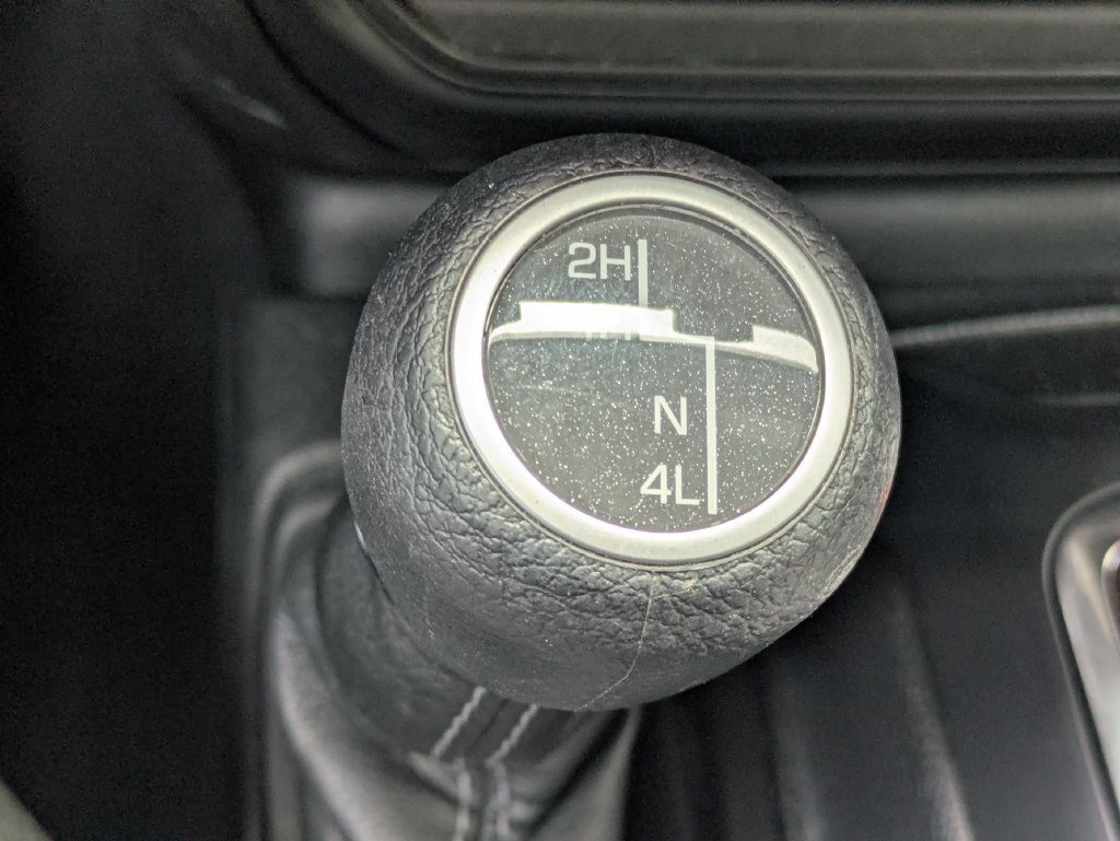 Used 2024 Jeep Wrangler Unlimited Sport AWD/4WD image 38