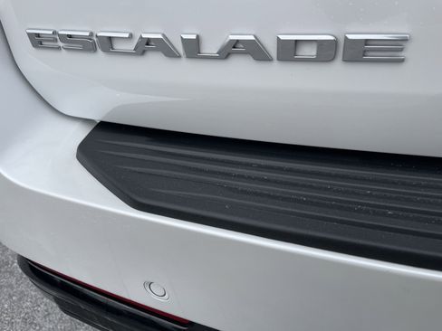 Used 2025 Cadillac Escalade ESV Sport Platinum image 36