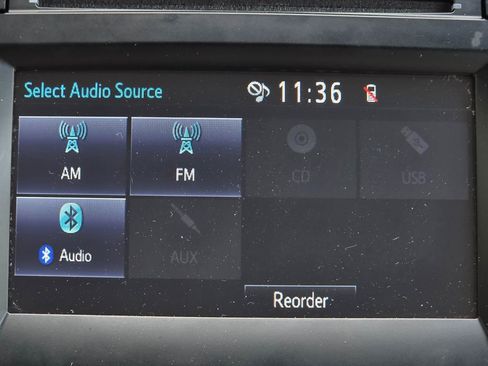Used 2017 Toyota Camry LE FWD image 18