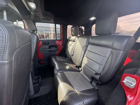 Used 2008 Jeep Wrangler Unlimited Rubicon w/ Dual Top Group image 9
