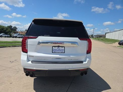 Used 2021 GMC Yukon XL Denali AWD/4WD image 4