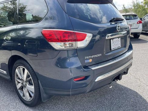 Used 2015 Nissan Pathfinder Platinum FWD image 12