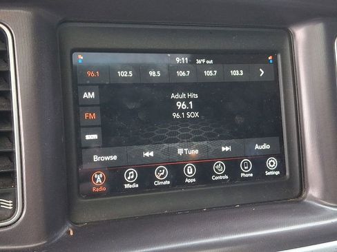 Used 2019 Dodge Charger SXT w/ Leather Interior Group image 14