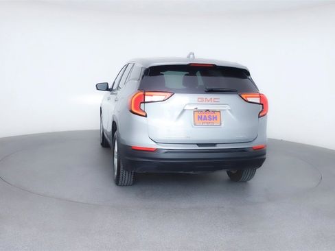Used 2024 GMC Terrain SLE image 36
