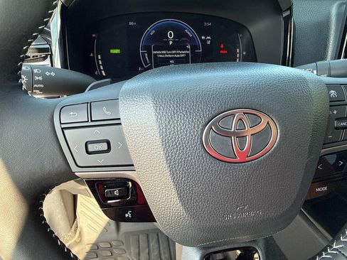 New 2026 Toyota Camry SE w/ Convenience Package FWD image 27