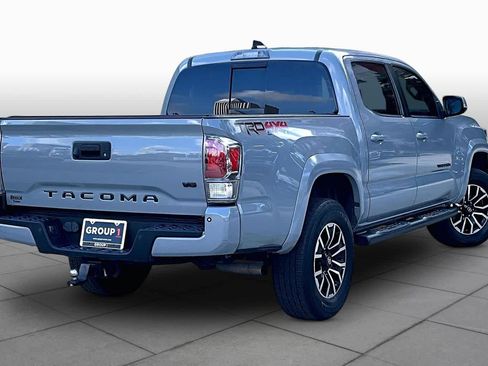 Used 2020 Toyota Tacoma TRD Sport w/ TRD Premium Sport Package AWD/4WD image 12