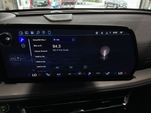 New 2026 Chevrolet Traverse LT w/ Enhanced Driving Package image 18