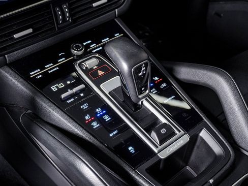Certified 2022 Porsche Cayenne image 24
