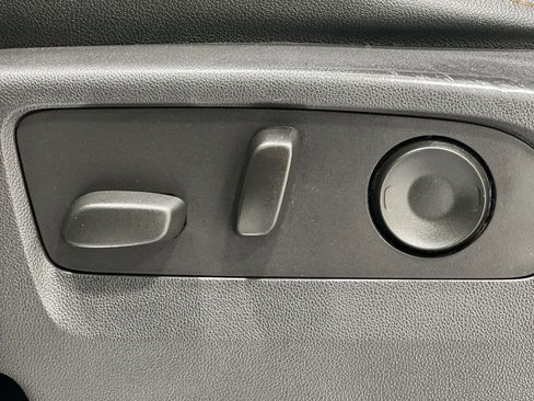 Used 2024 GMC Sierra 3500 AT4 w/ AT4 Preferred Package image 12