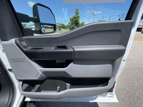 New 2025 Ford F250 XL RWD image 38
