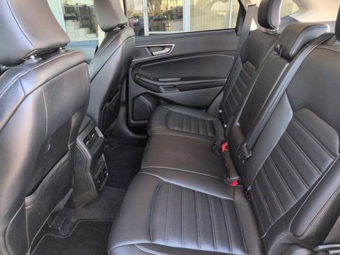 Used 2024 Ford Edge SEL w/ Convenience Package image 15