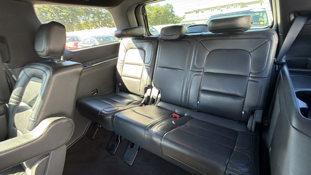 Used 2023 Lincoln Navigator Reserve RWD image 26