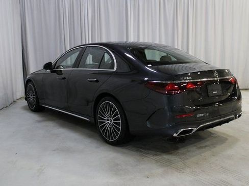 Used 2024 Mercedes-Benz E 350 4MATIC Sedan image 4