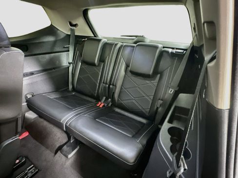 Used 2024 Volkswagen Atlas SE FWD image 30