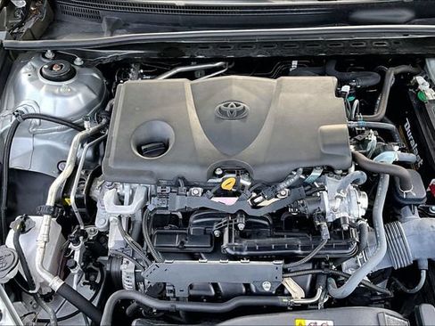 Used 2021 Toyota Camry LE FWD image 31