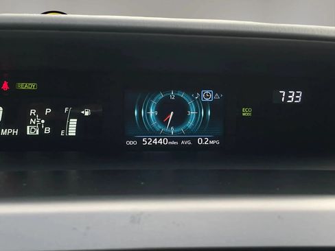 Used 2016 Toyota Prius V Five FWD image 22