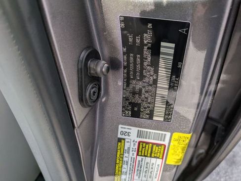 Used 2018 Toyota Sienna XLE Premium image 40