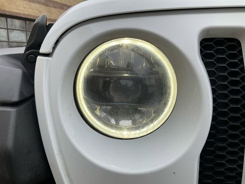 Used 2023 Jeep Wrangler Unlimited Sport image 30