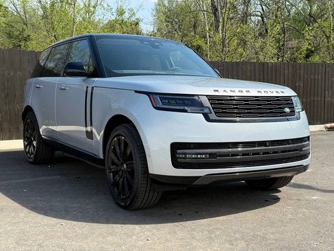New 2025 Land Rover Range Rover SE AWD/4WD image 8