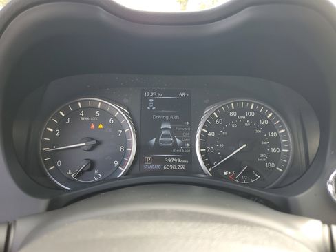 Used 2022 INFINITI Q50 Sensory image 22