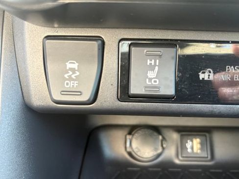 Used 2024 Toyota RAV4 XLE w/ Convenience Package AWD/4WD image 17