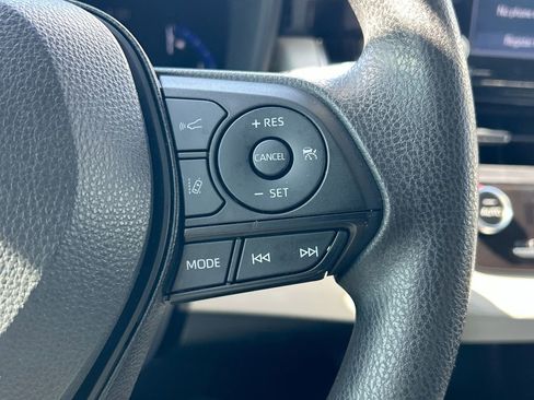 Used 2022 Toyota Corolla LE FWD image 27