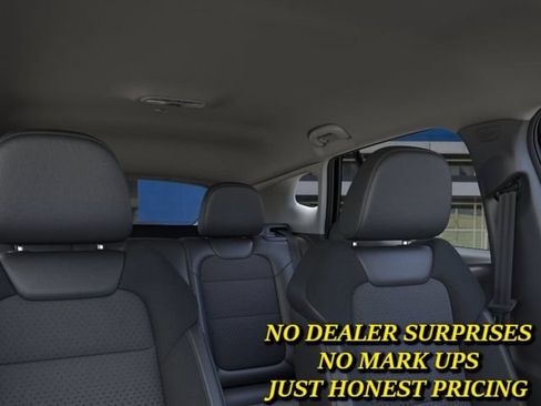 New 2026 Chevrolet Trax LT w/ Driver Confidence Package FWD image 24