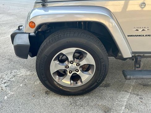 Used 2016 Jeep Wrangler Sahara w/ Connectivity Group AWD/4WD image 24