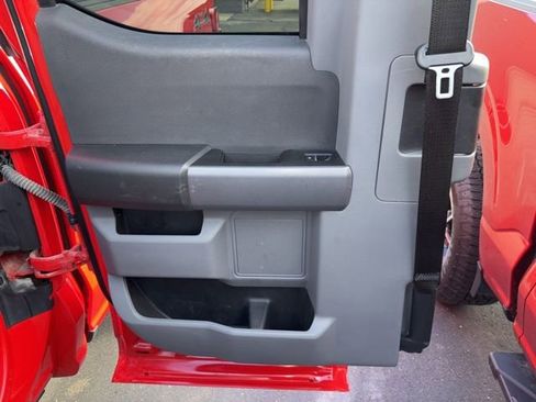 Used 2022 Ford F150 XLT w/ Trailer Tow Package image 29