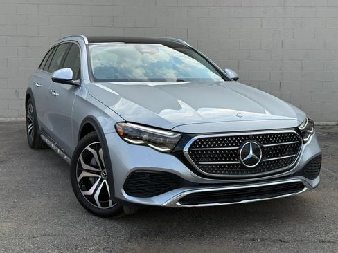 Used 2024 Mercedes-Benz E 450 4MATIC All-Terrain Wagon w/ Digital Light Package image 21