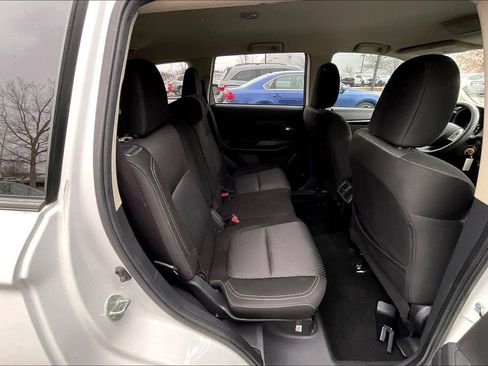 Used 2019 Mitsubishi Outlander ES image 30