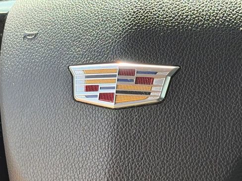 Used 2018 Cadillac Escalade Luxury image 24