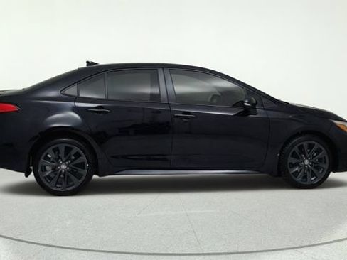 Used 2024 Toyota Corolla SE FWD image 6