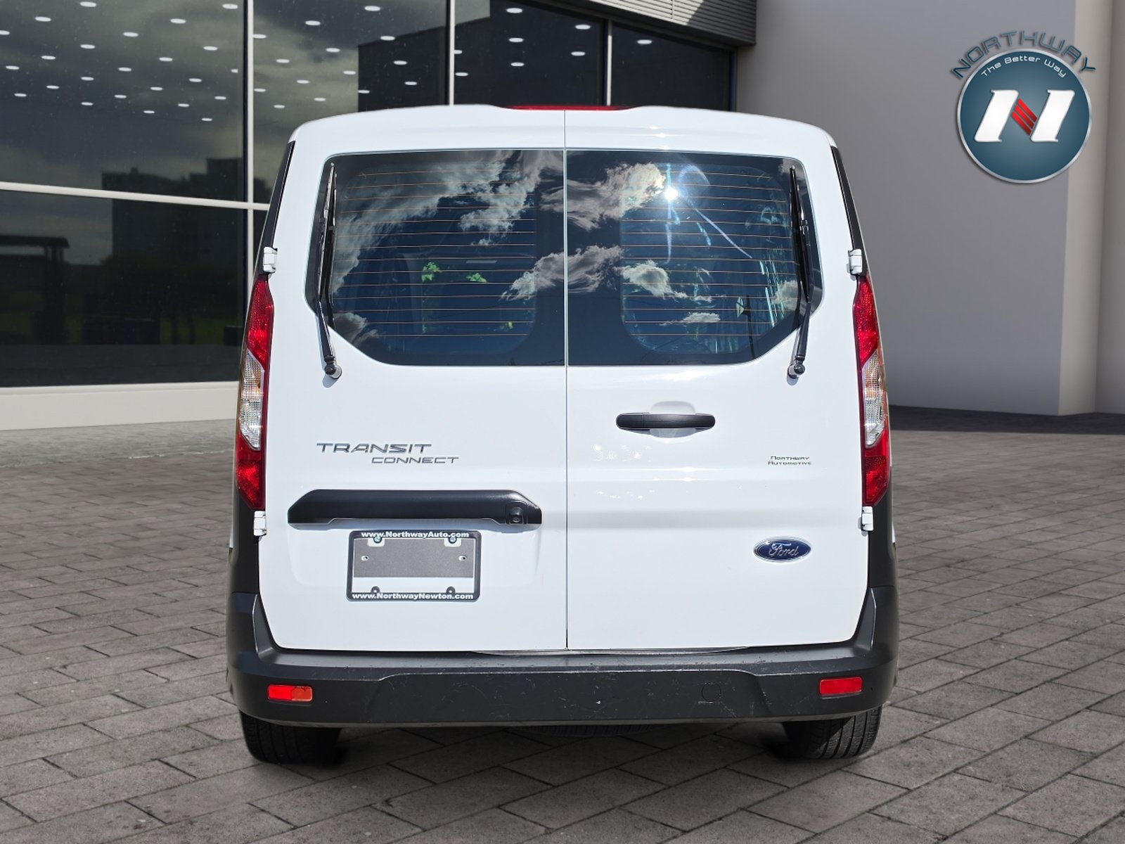 Used 2023 Ford Transit Connect XL FWD image 4