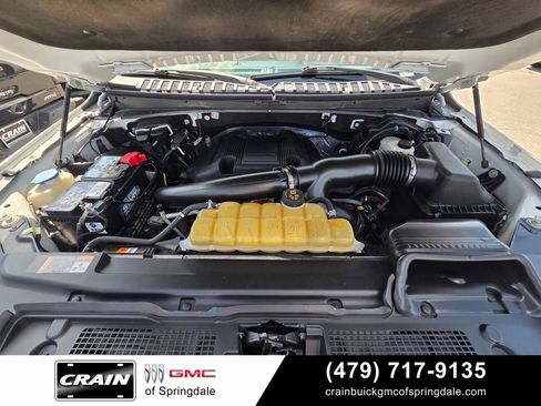 Used 2019 Ford Expedition XLT w/ Equipment Group 202A AWD/4WD image 33