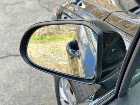 Used 2019 Hyundai Santa Fe SE image 13