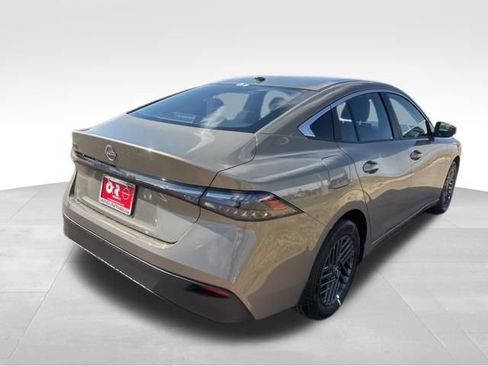 New 2026 Nissan Sentra SV w/ SV Convenience Package FWD image 5