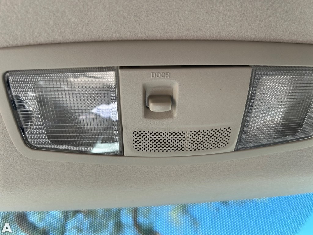 Used 2009 Mitsubishi Outlander XLS FWD image 23