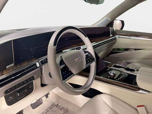 Used 2026 Cadillac Escalade Platinum Sport image 42