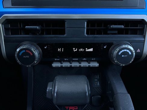 Used 2025 Toyota Tacoma TRD Off-Road image 26