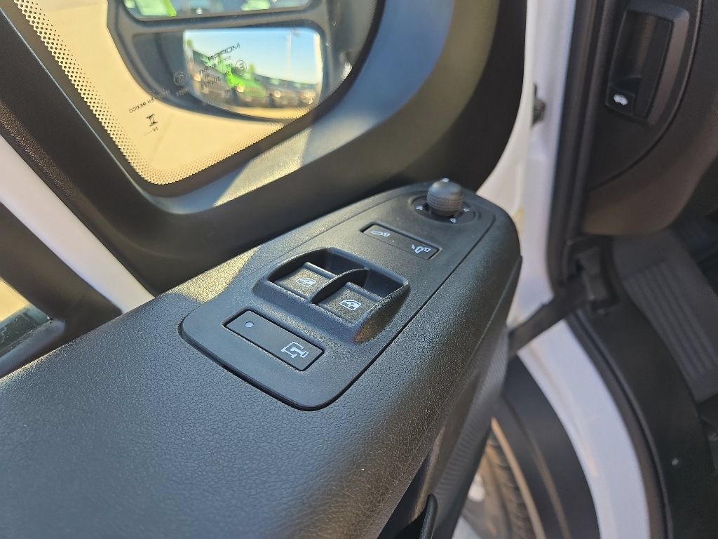 Used 2025 RAM ProMaster 2500 w/ Convenience Group FWD image 30
